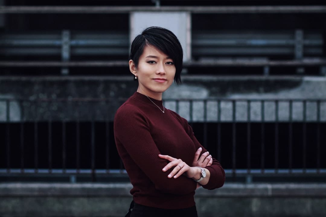生计与抱负的博弈，爱奇艺《姐姐当家》实在见证中女的破局勇气